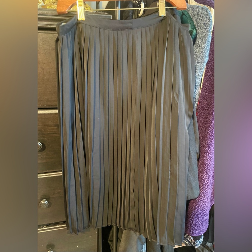 Abercrombie & Fitch xl pleated black skirt